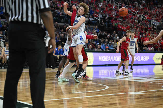 Sacred Heart vs Tri-Unity Christian MHSAA Division 4 title game -- Scott Hasse24